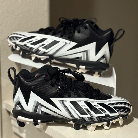 adidas Other - Adidas Freak Football Cleats Youth Size 4Y Black & White Lace-Up Design HP5962